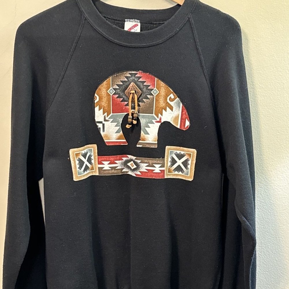 VTG Native American Bear Indian Southwestern Sweatshirt Made USA LARGE - Black